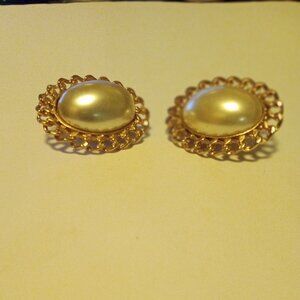 Vintage Clip On Pearl Gold Earrings